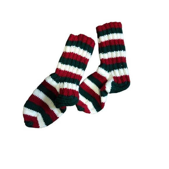 Woman's Handmade Christmas Wool Set Hat Socks Mittens - Picture 2 of 6